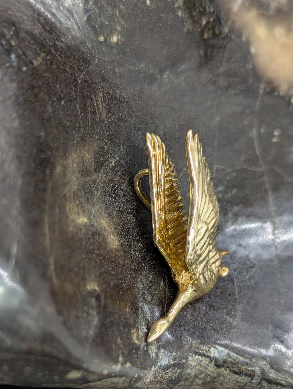 Wings Up Canada Goose pendant